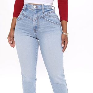 Nwt Fashion Nova mom light Jeans